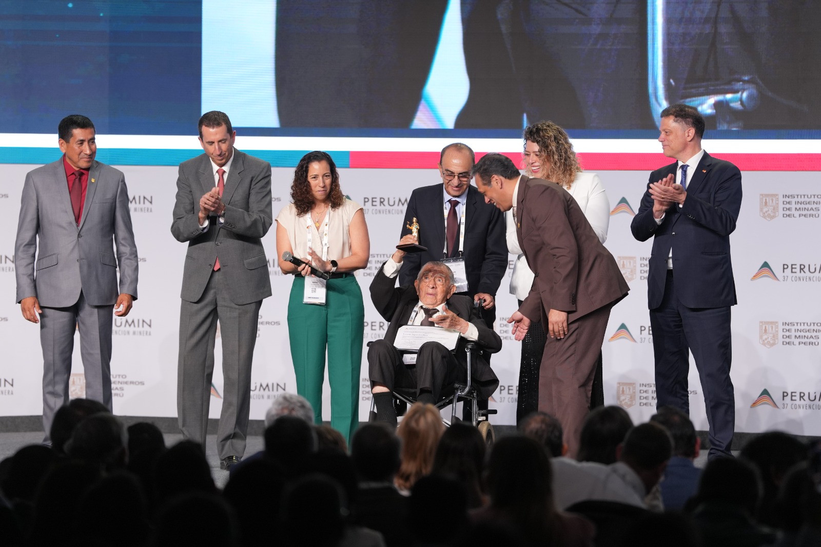 NEWS, INTERVIEWS AND EVERYTHING RELATED TO PERUMIN IN THE MEDIA